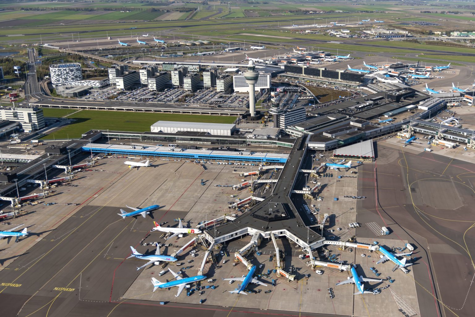 Schiphol Airport investing €3 billion in maintenance