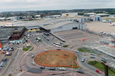 London Luton Airport awards first contract of redevelopment