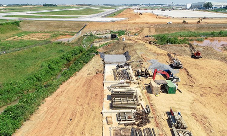 FAA allocates $290 million for Charlotte Douglas International Airport's fourth runway